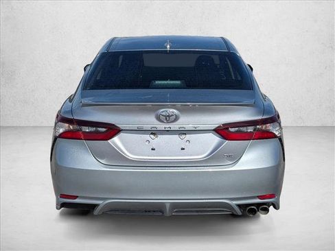 Used 2024 Toyota Camry SE image 6