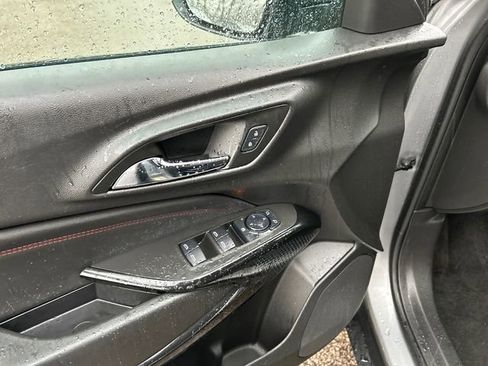 Used 2025 Chevrolet Trax RS w/ Driver Confidence Package image 24