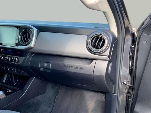 Used 2023 Toyota Tacoma SR5 AWD/4WD image 18