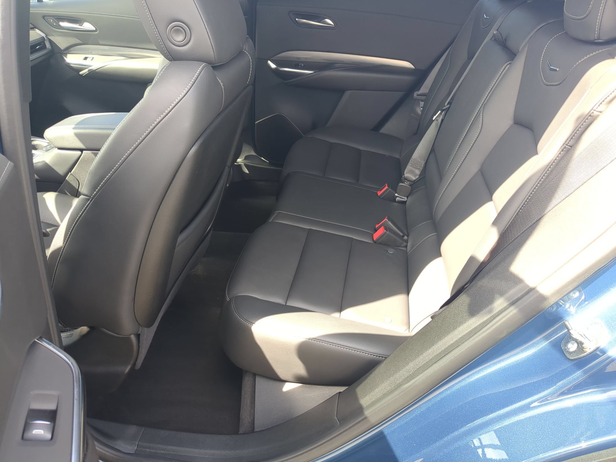 Certified 2025 Cadillac XT4 Premium Luxury AWD/4WD image 24