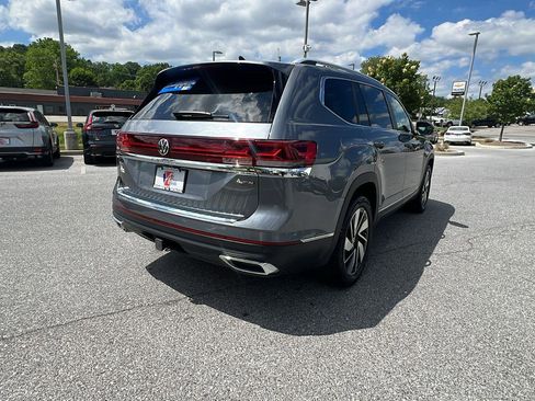 Used 2024 Volkswagen Atlas SEL AWD/4WD image 4
