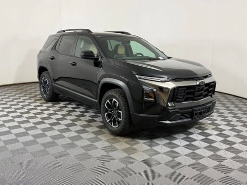 Used 2025 Chevrolet Equinox ACTIV w/ Convenience Package III image 2