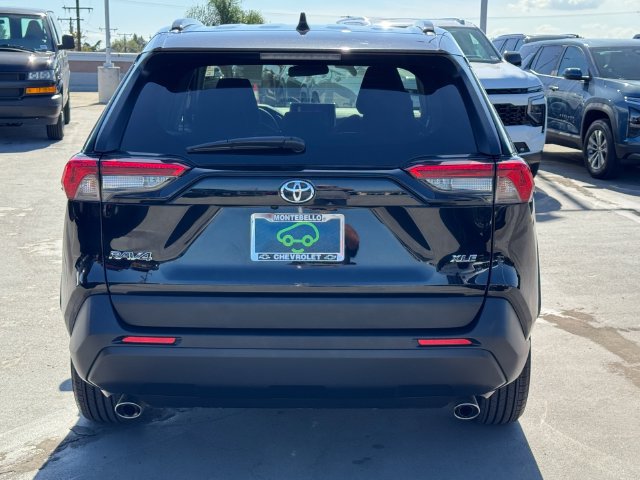 Used 2025 Toyota RAV4 XLE FWD image 3
