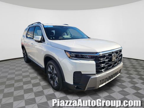 Used 2026 Honda Pilot Elite image 1