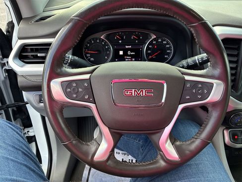 Used 2022 GMC Acadia SLT w/ Preferred Package image 14