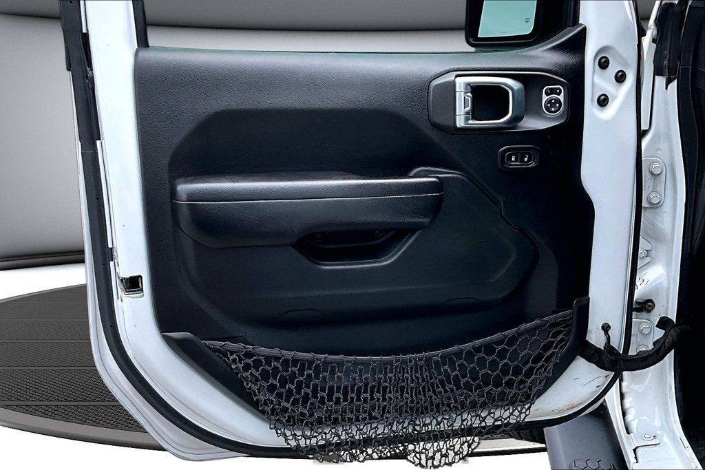 Used 2018 Jeep Wrangler Unlimited Sport S AWD/4WD image 20