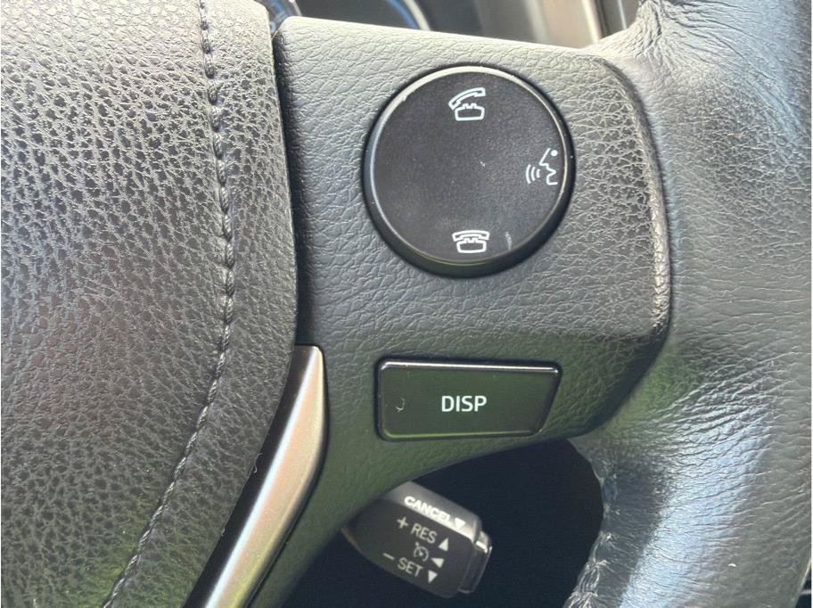 Used 2015 Toyota RAV4 Limited AWD/4WD image 18