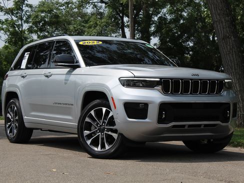Used 2022 Jeep Grand Cherokee Overland AWD/4WD image 1