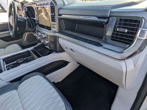 Used 2024 Ford F250 Limited image 19