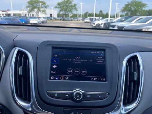 Used 2022 Chevrolet Equinox LT FWD image 13