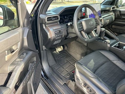 Used 2024 Toyota Tacoma TRD Off-Road w/ TRD Off Road Premium Package AWD/4WD image 10