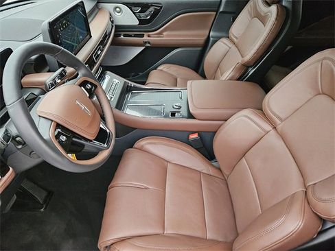 New 2026 Lincoln Aviator Reserve image 12