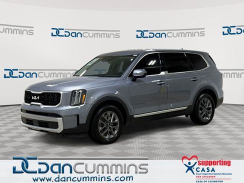 Used 2024 Kia Telluride LX AWD/4WD image 1