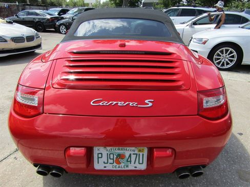 Used 2011 Porsche 911 Cabriolet image 2