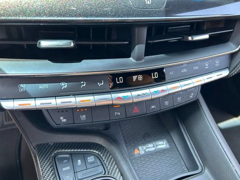 Used 2024 Cadillac CT5 V Blackwing w/ Carbon Fiber Package 2 RWD image 33