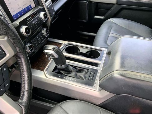 Used 2015 Ford F150 Platinum w/ Equipment Group 701A Luxury RWD image 17