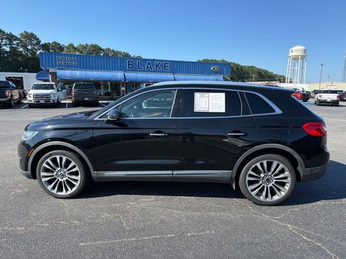 Used 2017 Lincoln MKX Reserve w/ Driver Assistance Package AWD/4WD image 6