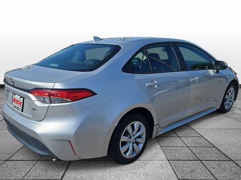 Used 2023 Toyota Corolla LE FWD image 5