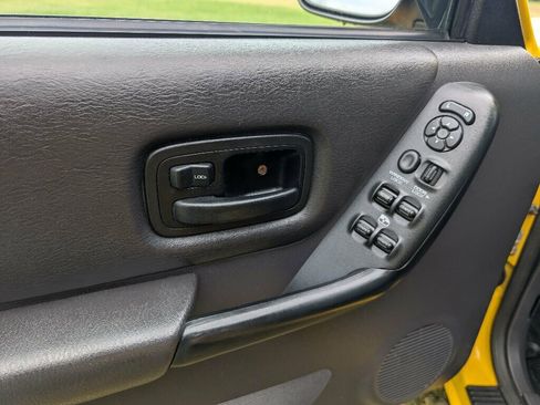 Used 2001 Jeep Cherokee Sport image 40