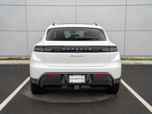 New 2026 Porsche Macan 4S Electric AWD/4WD image 7
