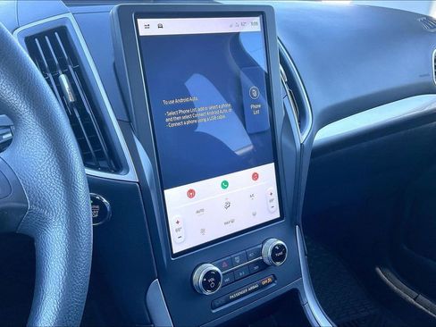 Certified 2022 Ford Edge SE image 25