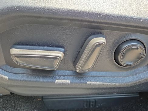 Used 2023 Toyota Sequoia Platinum AWD/4WD image 15