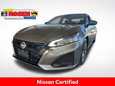 Certified 2023 Nissan Altima 2.5 SV image 1
