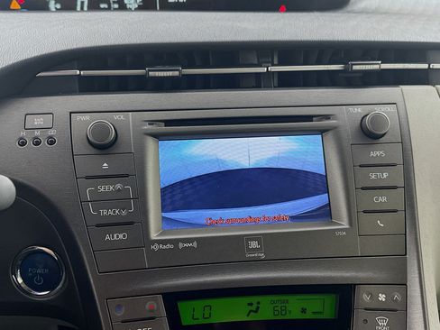 Used 2015 Toyota Prius Four FWD image 21