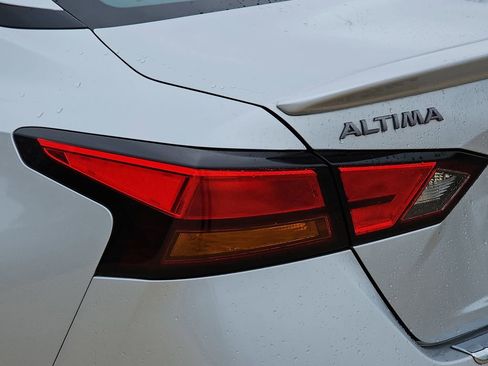 Used 2023 Nissan Altima 2.5 SR image 21