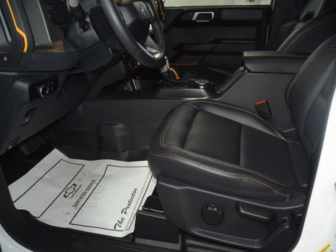 Used 2024 Ford Bronco Badlands AWD/4WD image 38