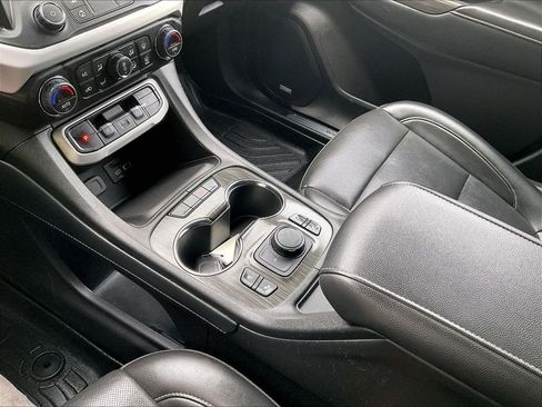 Used 2023 GMC Acadia SLT AWD/4WD image 21
