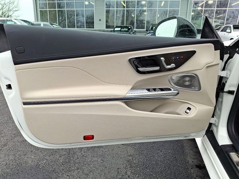 Certified 2024 Mercedes-Benz CLE 300 4MATIC Cabriolet w/ Night Package image 12