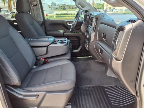 Used 2026 Chevrolet Silverado 1500 Custom w/ Turbomax Blackout Package RWD image 13