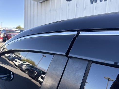 Used 2017 Honda CR-V LX image 11