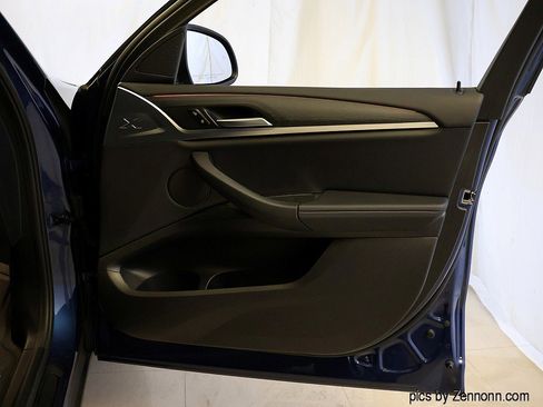 Certified 2023 BMW X4 xDrive30i w/ Premium Package image 35