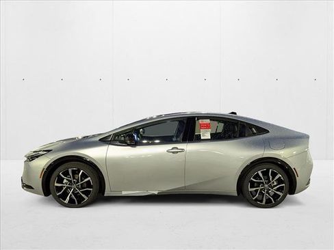 New 2026 Toyota Prius Plug-In Hybrid image 5