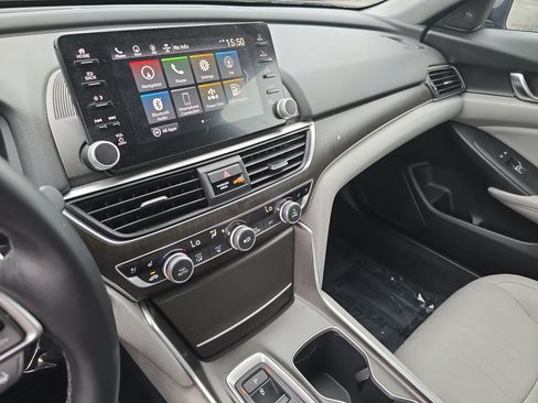 Used 2019 Honda Accord Touring image 19
