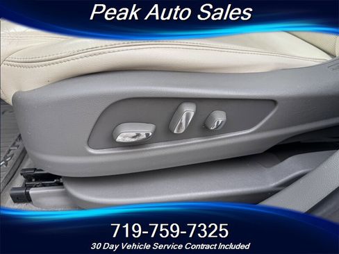 Used 2018 Cadillac XT5 Luxury image 14