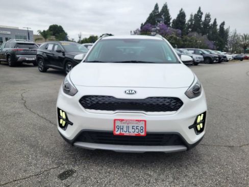 Used 2020 Kia Niro LX FWD image 4