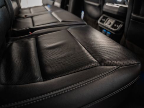 Used 2023 Ford F150 Lariat w/ Equipment Group 502A High image 33