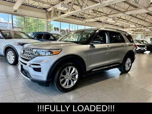 Used 2022 Ford Explorer Limited AWD/4WD image 4