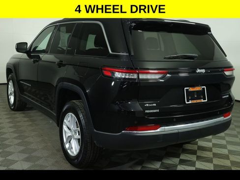 Used 2023 Jeep Grand Cherokee Laredo X image 4