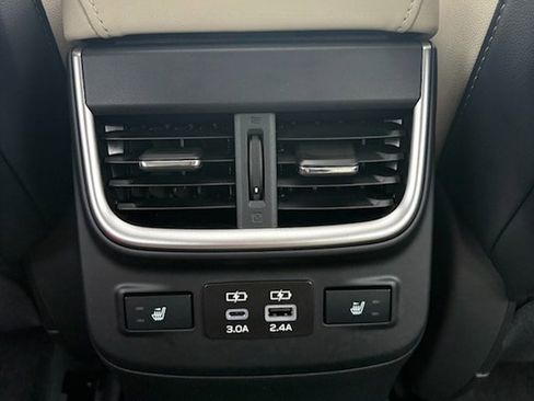 Used 2024 Subaru Legacy Limited image 17