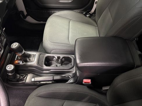 Used 2021 Jeep Wrangler Sport image 21