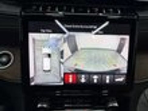 Used 2022 Jeep Grand Cherokee L Summit w/ Luxury Tech Group V image 19