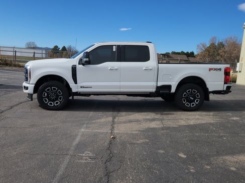 New 2025 Ford F350 Platinum w/ FX4 Off-Road Package image 4