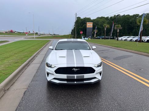 Used 2021 Ford Mustang Coupe RWD image 2
