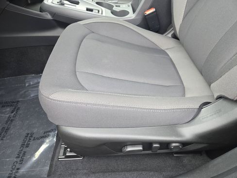 Certified 2025 Subaru Crosstrek 2.5i Premium AWD/4WD image 17