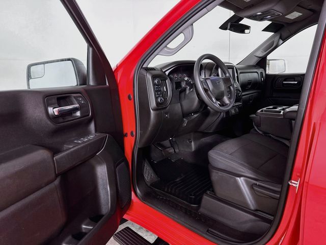 Used 2020 Chevrolet Silverado 1500 Custom Trail Boss AWD/4WD image 3