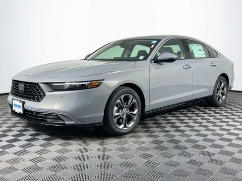 Used 2025 Honda Accord EX-L image 2